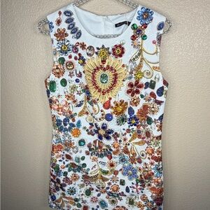 Embellished Floral Sleeveless Blouse